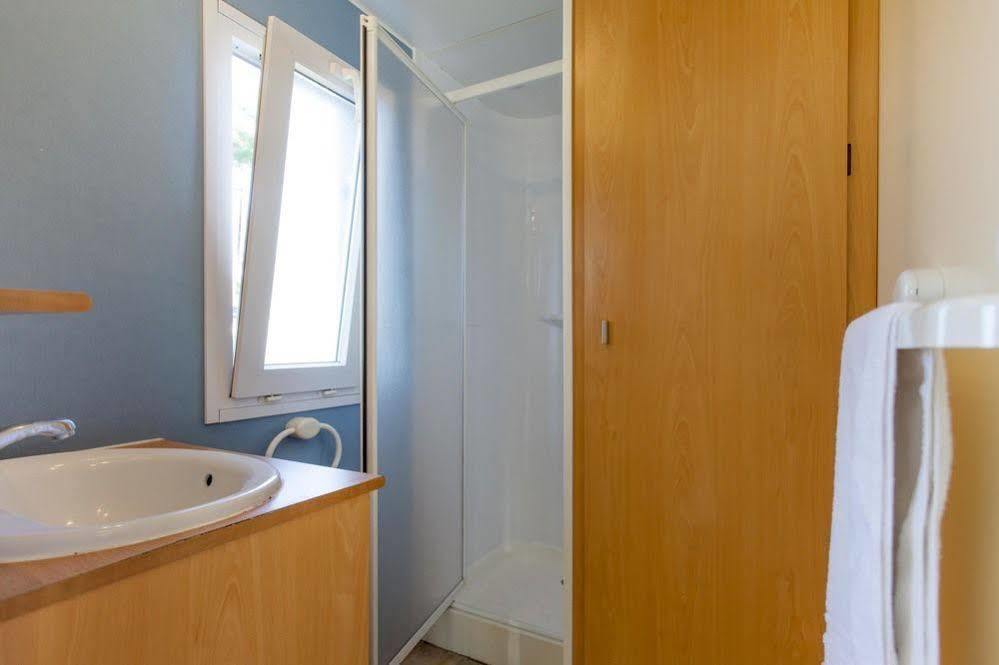 Sous Les Pins Hotell Ronce-les-Bains Eksteriør bilde